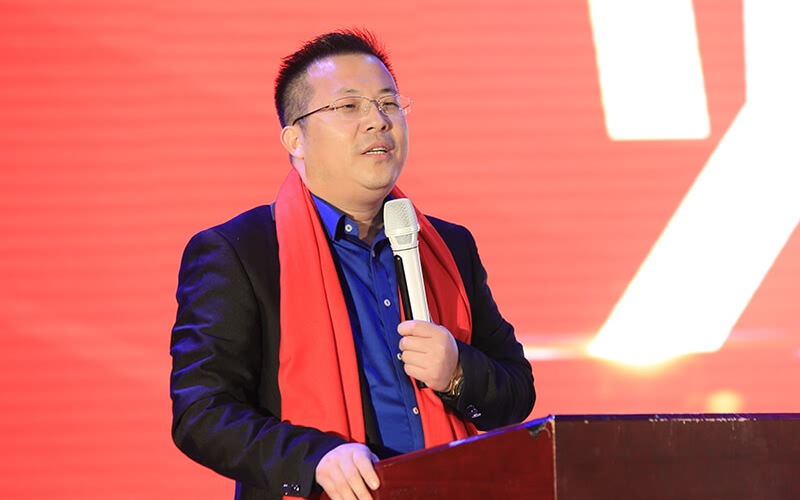 艱難方顯勇毅 磨礪始得玉成