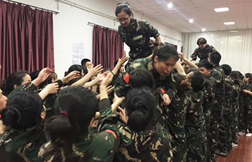 命運全在拼擊，奮斗就是希望！火爆人，好樣的！