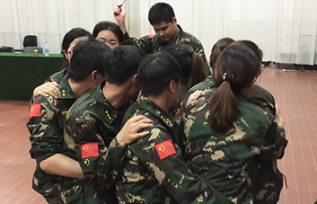 別怕千萬人阻擋，更不要自己投降！