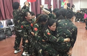 夢想能把迷茫驅(qū)散，堅持能把退縮打敗！