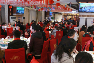 ���}�������ϔ[���𱬼��˱M�����g��ζ��