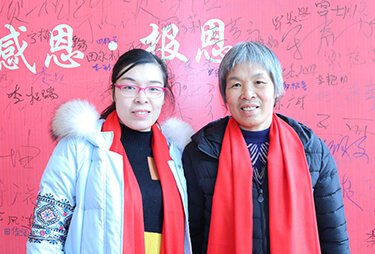 ��������L��ĸ�������²�����(j��ng)���cĸ�H��Ӱ��